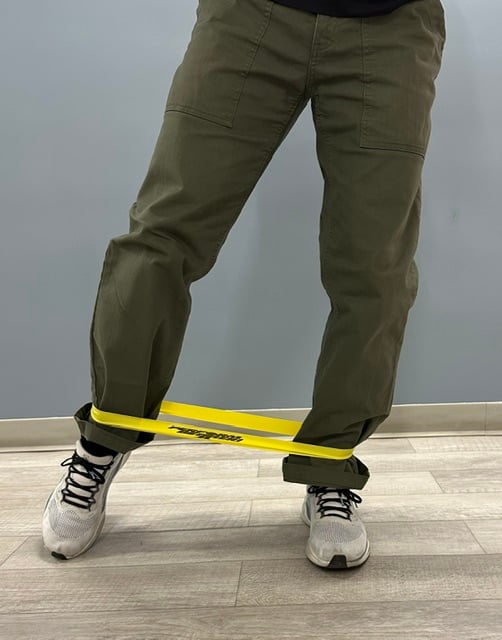 Hip Clock Exercise Image 2